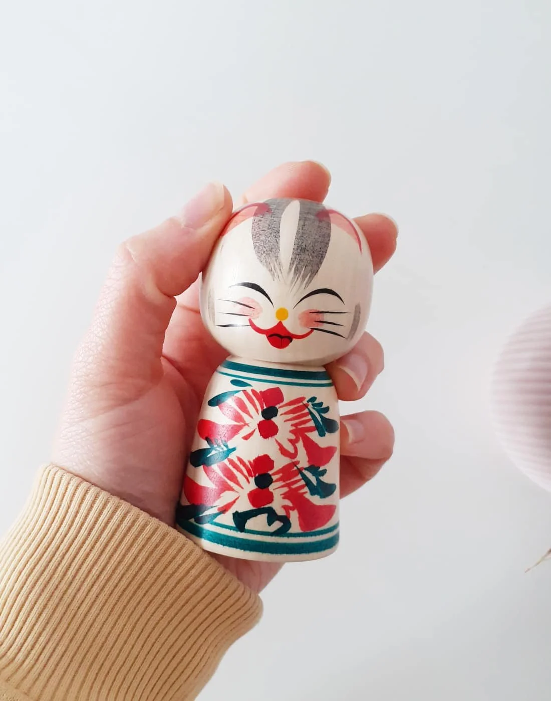 Poupée kokeshi chat - neko kokeshi doll par Hayasaka Masahiro