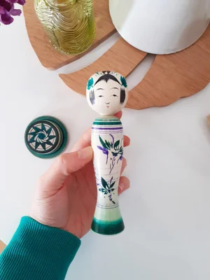 Poupée Japonaise Kokeshi Naruko – Artisanale, Signée, Bois, Années 70