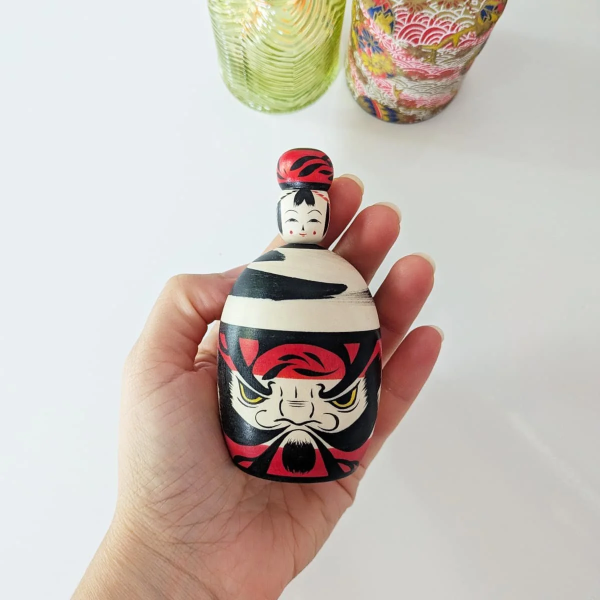 Ejiko au daruma, par Wagatsuma Noboru