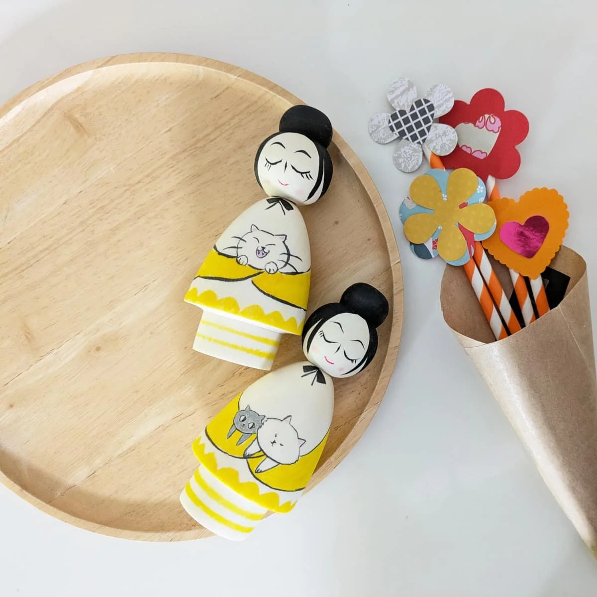 Kokeshi au chat, jaune - Wagatsuma Tsukasa