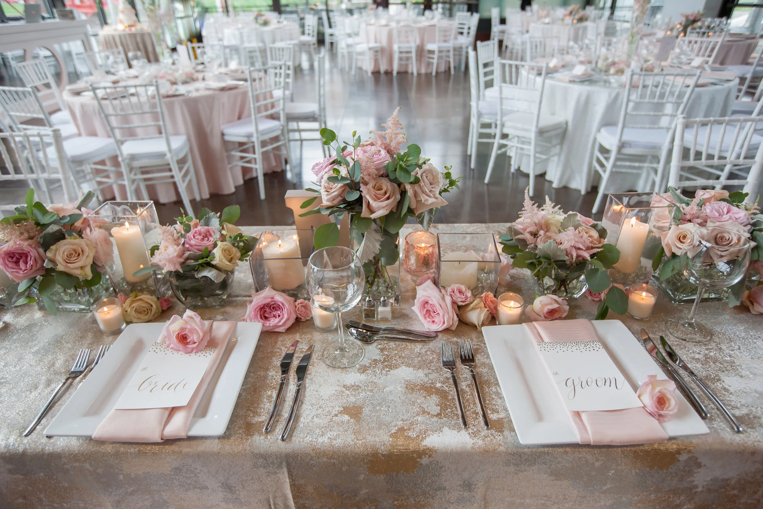 fetenashville.com | Bridge Building Wedding in Nashville | Luxury Nashville Wedding Planner | Fete Nashville | Phindy Studios and Bethany Renee