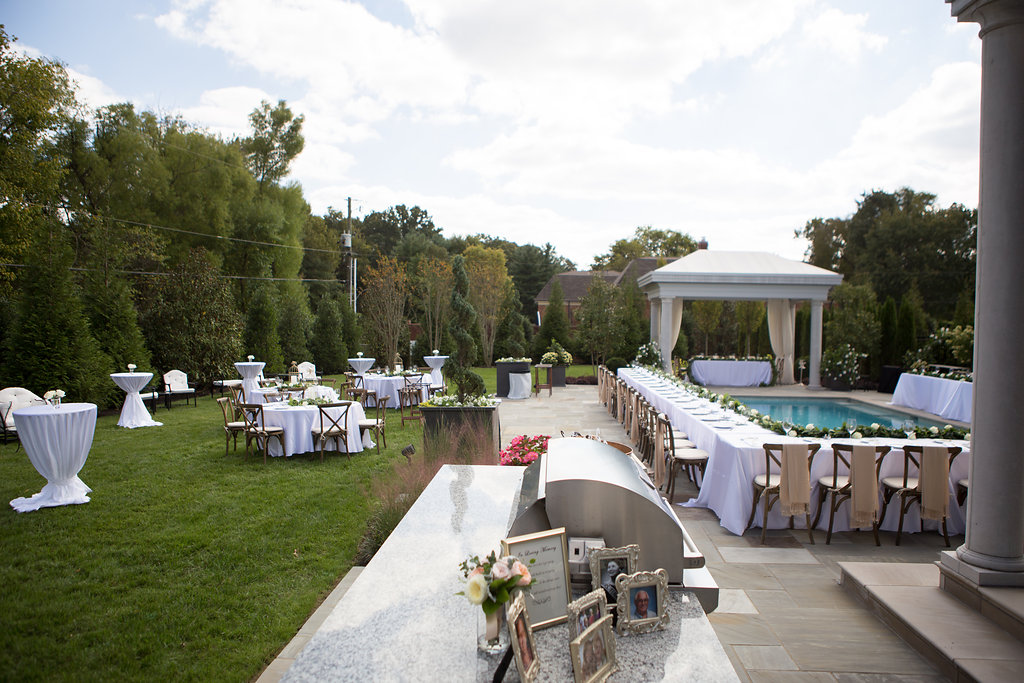 fetenashville.com | Luxury Wedding Planning and Design by Fete Nashville | TK Kimbrell marries Laura Covington | Toby Keith's manager | Private Residence Wedding Planner in Nashville | best wedding planner nashville | celebrity wedding planner | backyard wedding | outdoor ceremony | outdoor reception | dinner around the pool | ivory and green wedding | peony bouquet | TKO artist | Photographed by Amber Davis Smith | nashville wedding