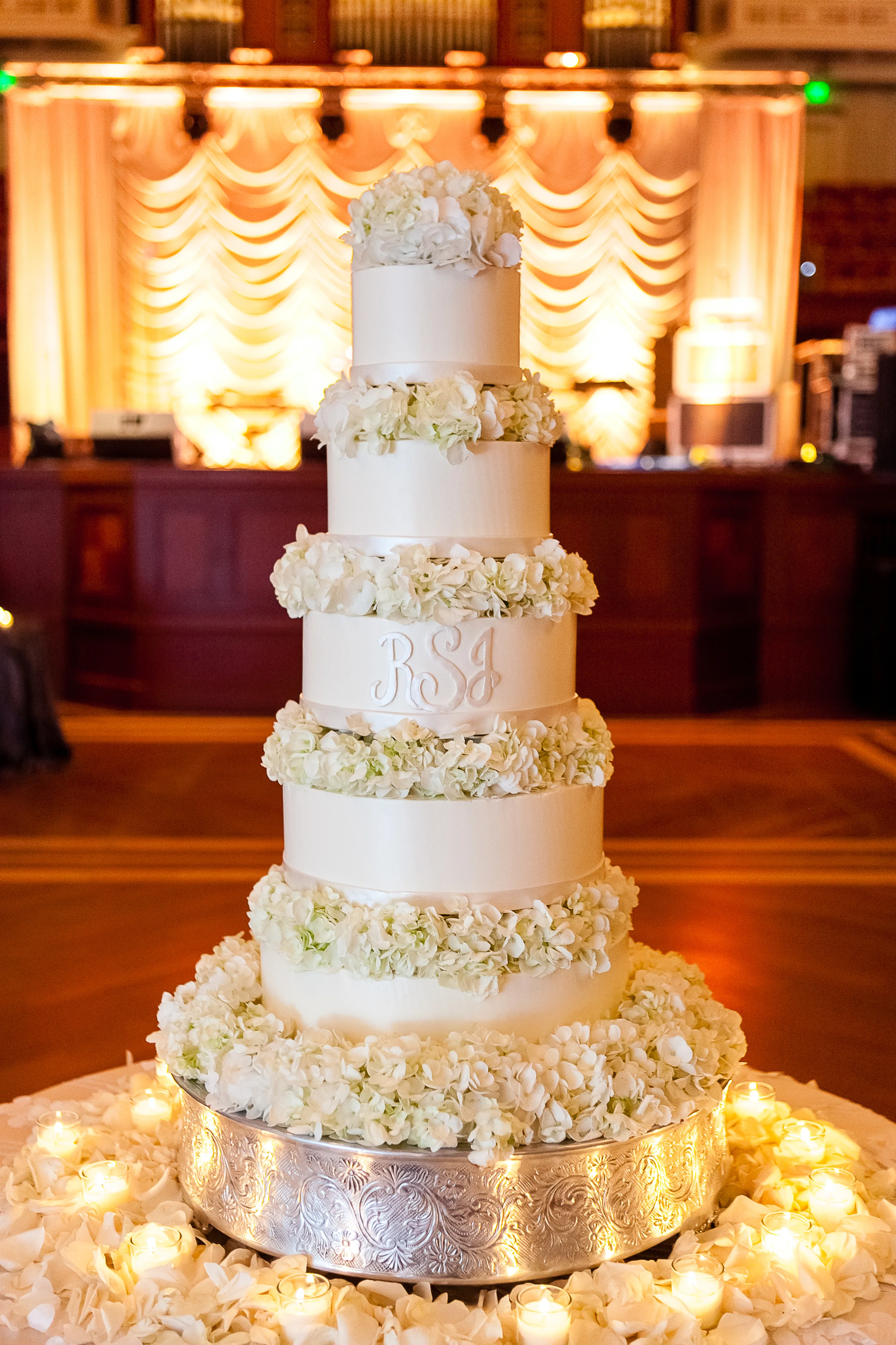 fetenashville.com | Schermerhorn Symphony Center Wedding | Luxury Weddings and Events Designed by Fete Nashville | Photographed by Kristyn Hogan and Erin Lee | best wedding planner nashville | purple and white wedding | silver wedding | nashville wedding planner | hydrangea wedding bouquet | Vera Wang wedding dress | luxury wedding planner | celebrity wedding planner | monogram invitations | white calligraphy | Scarritt Bennett | Wightman Chapel | Dulce Desserts | hydrangea white wedding cake