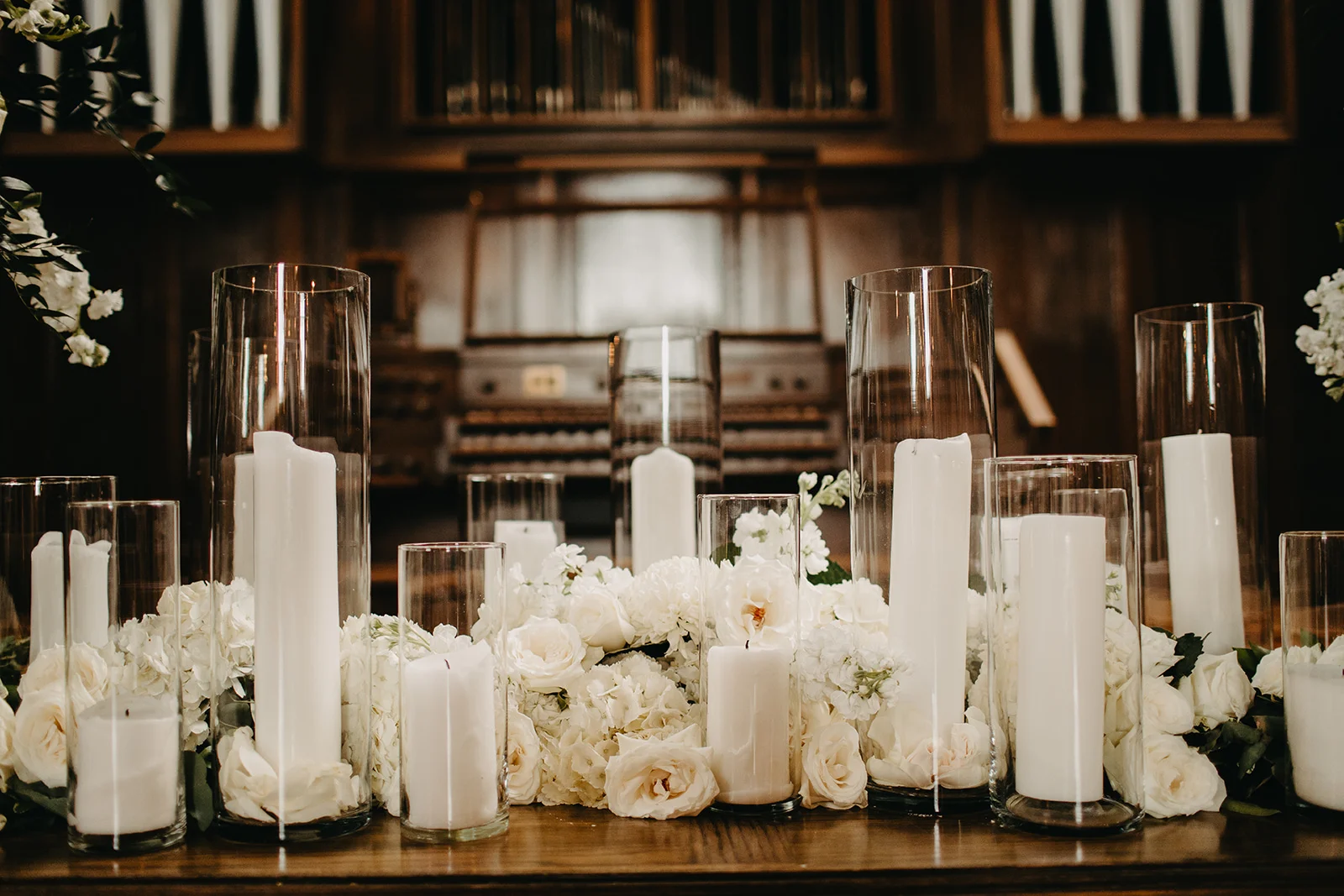 22Wightman Chapel_Scarritt Bennett_white_wedding_Fete_Nashville_Janelle_Elise.jpg