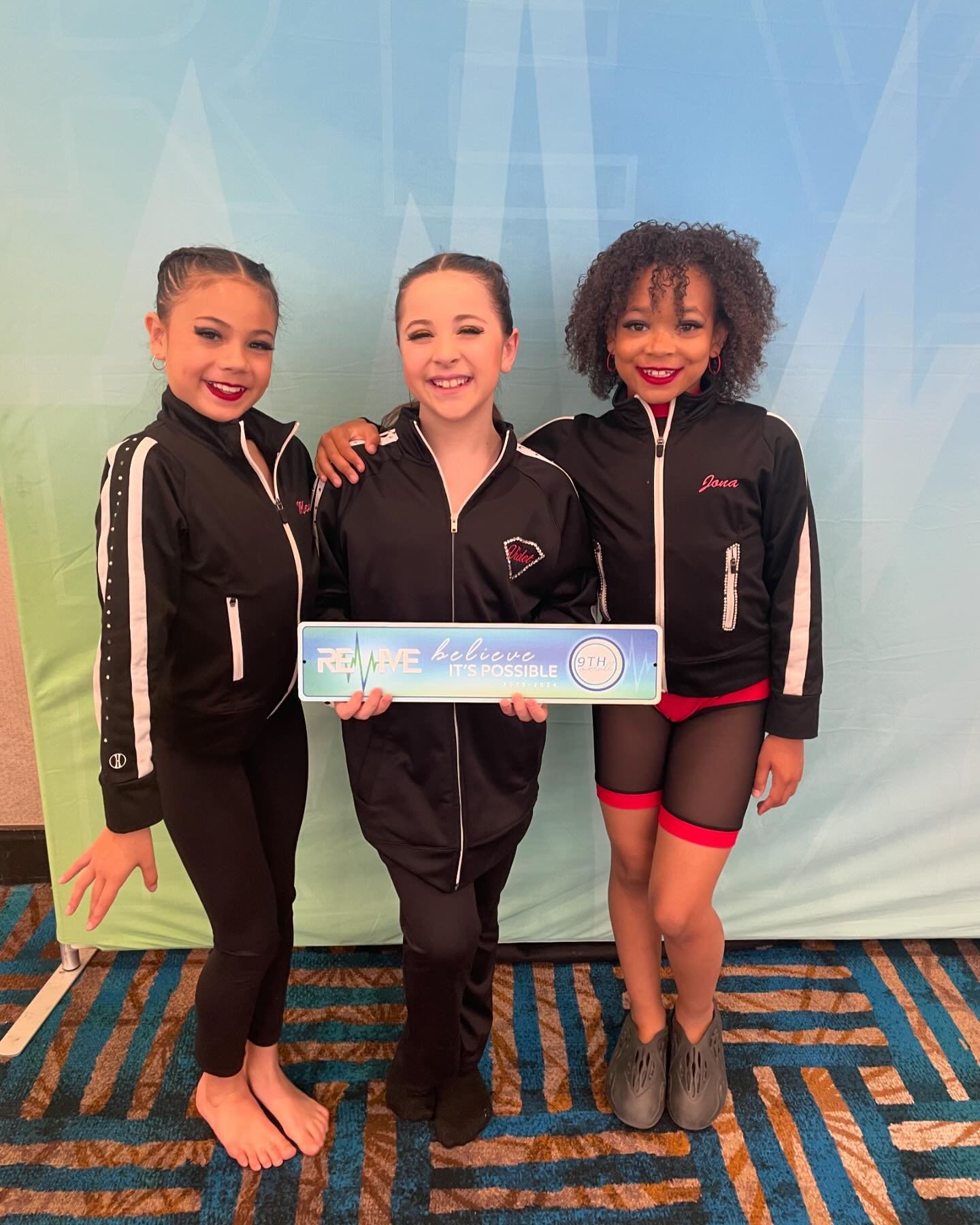 All smiles here on DAY 2 @revive_dance_convention 🪩 These dancers are feeling SO inspired by the classes &amp; talent here this weekend!🩷 We&rsquo;re so proud of their hard work so far! 

#season13 #diamonddancers #dancetechnique #lyricaldance #con