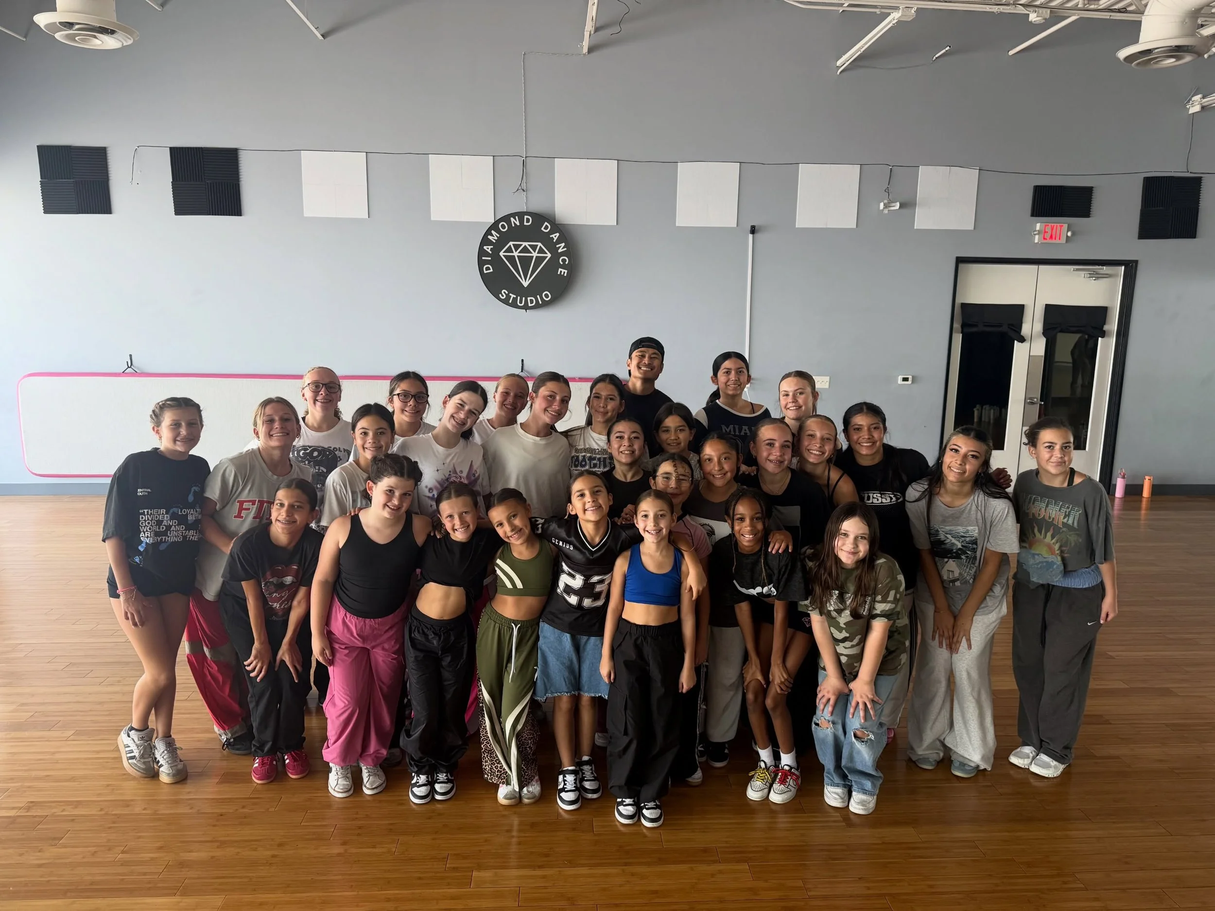 #GRATEFUL for the best day with @jonathan.jaramillo_ @_genesisscott &amp; @francoparadise 🔥🔥🔥 

Summer training is on &amp; our dancers are bringing the energy! Thank you dancers!

#learnfromthebest #training #hiphop #vvshiphop