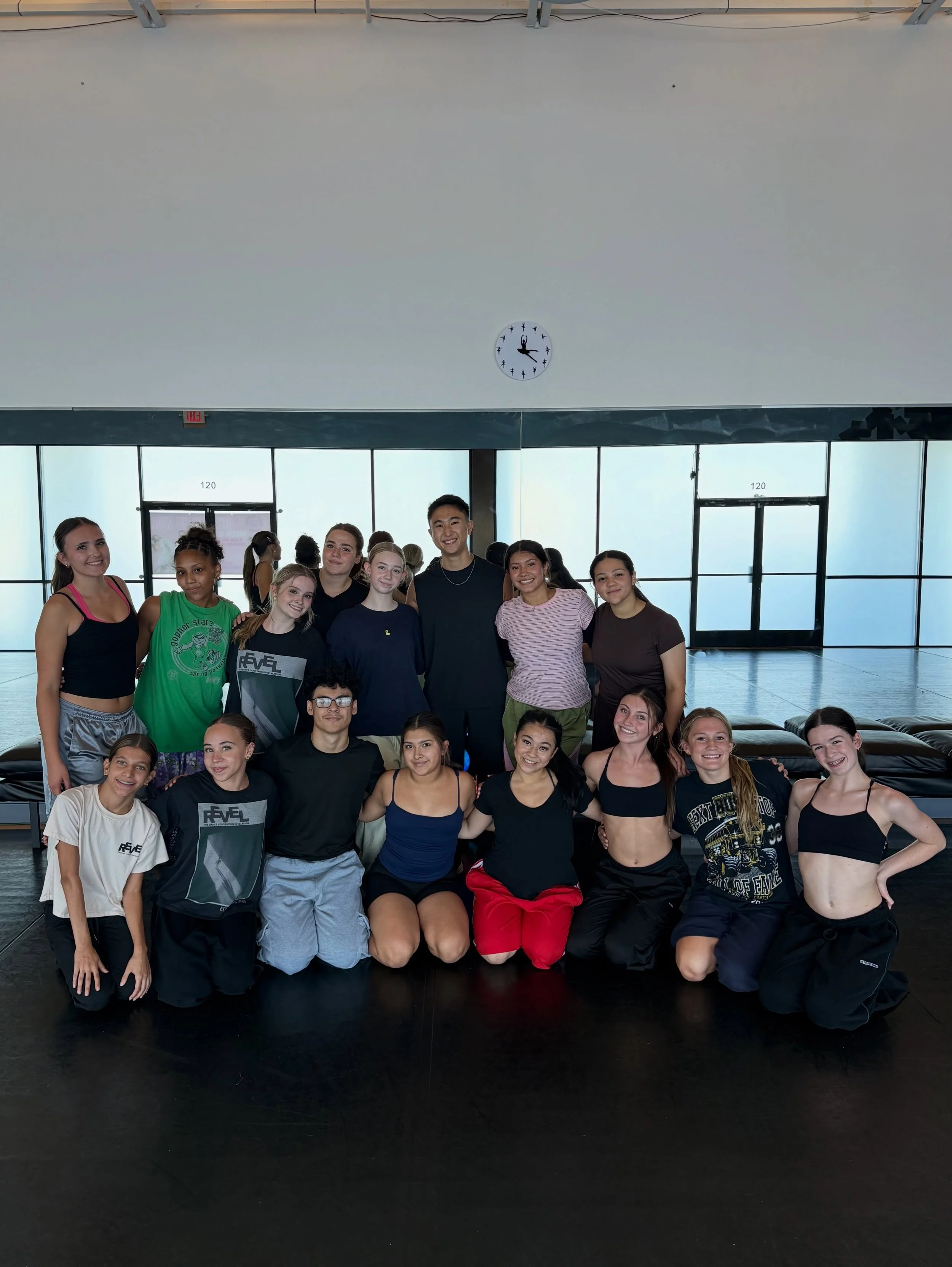 THANK YOU!!!⭐️ @justinpham 

So grateful for such a beautiful day in the studio! We cannot wait to see this piece hit the comp stage this season!✨
