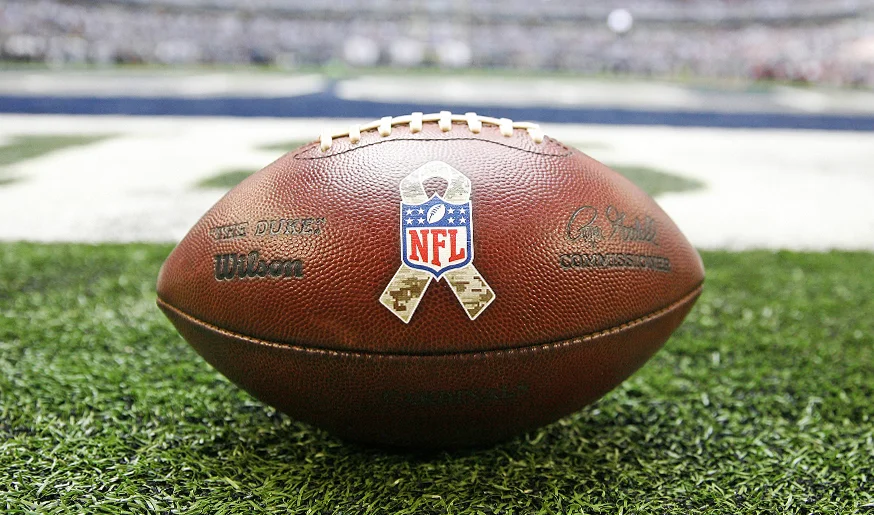 sts_gameball_02.jpg