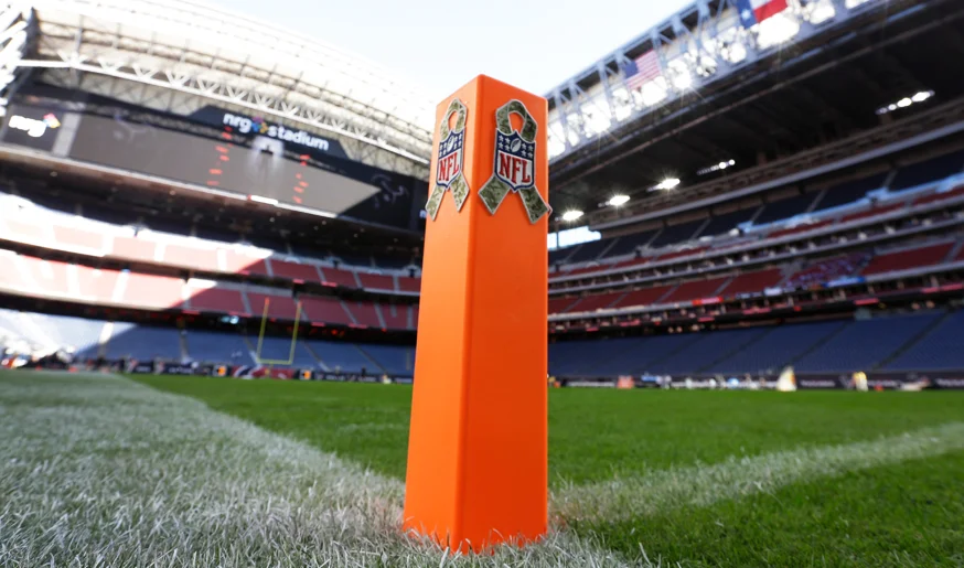sts_pylon_02.jpg