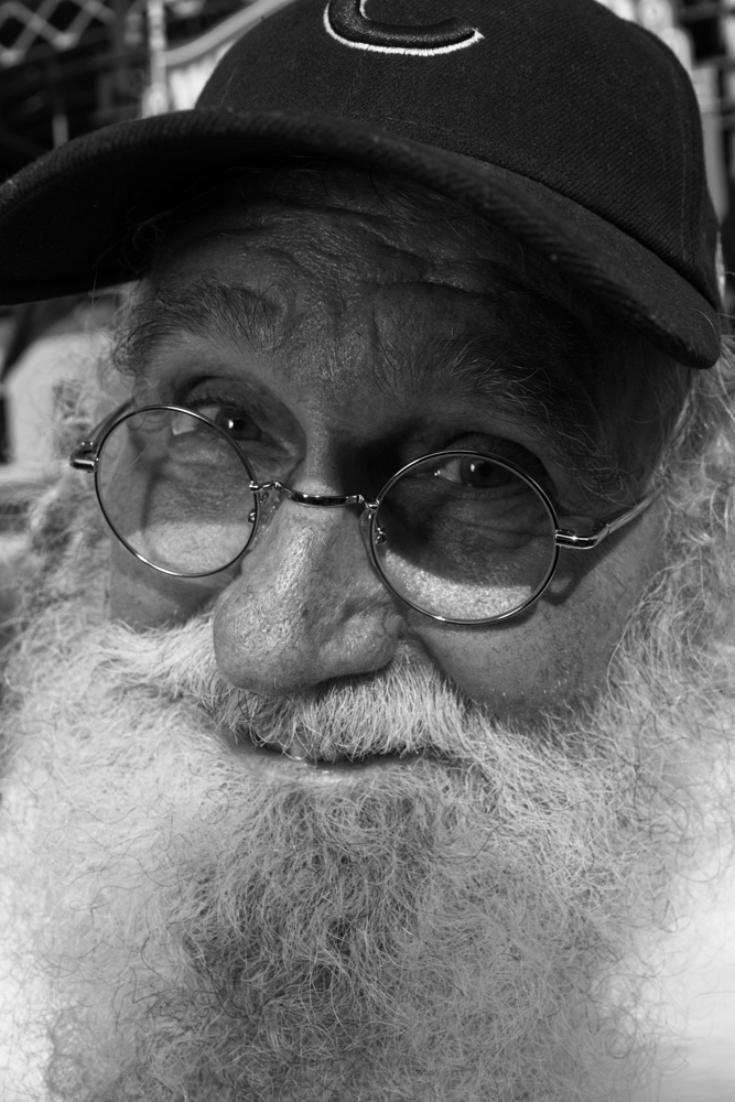 GREGGORY WOODWARD 72 MAKES SANTA HAPPY.