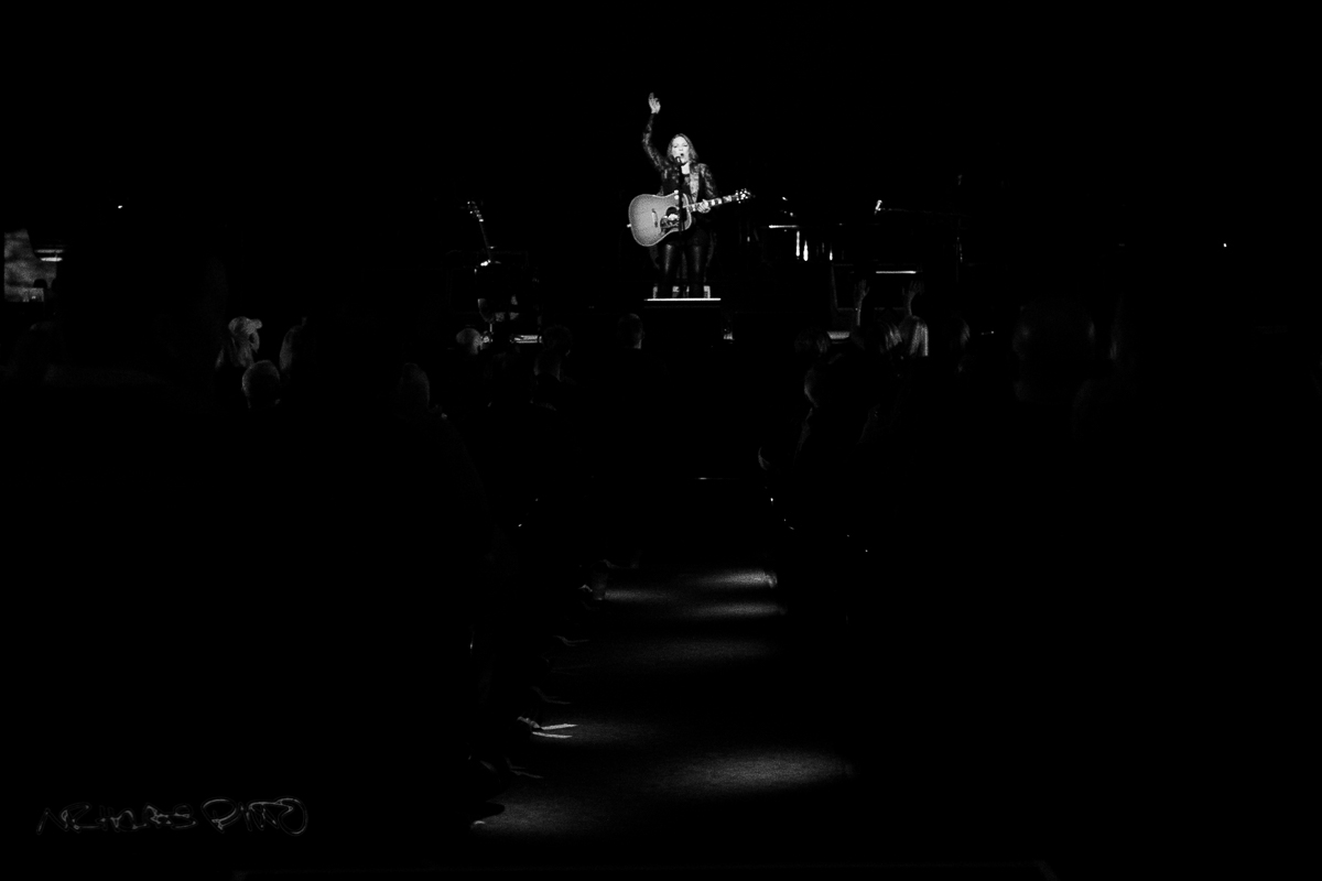 Carlene Carter performs at the Chicago Theatre.