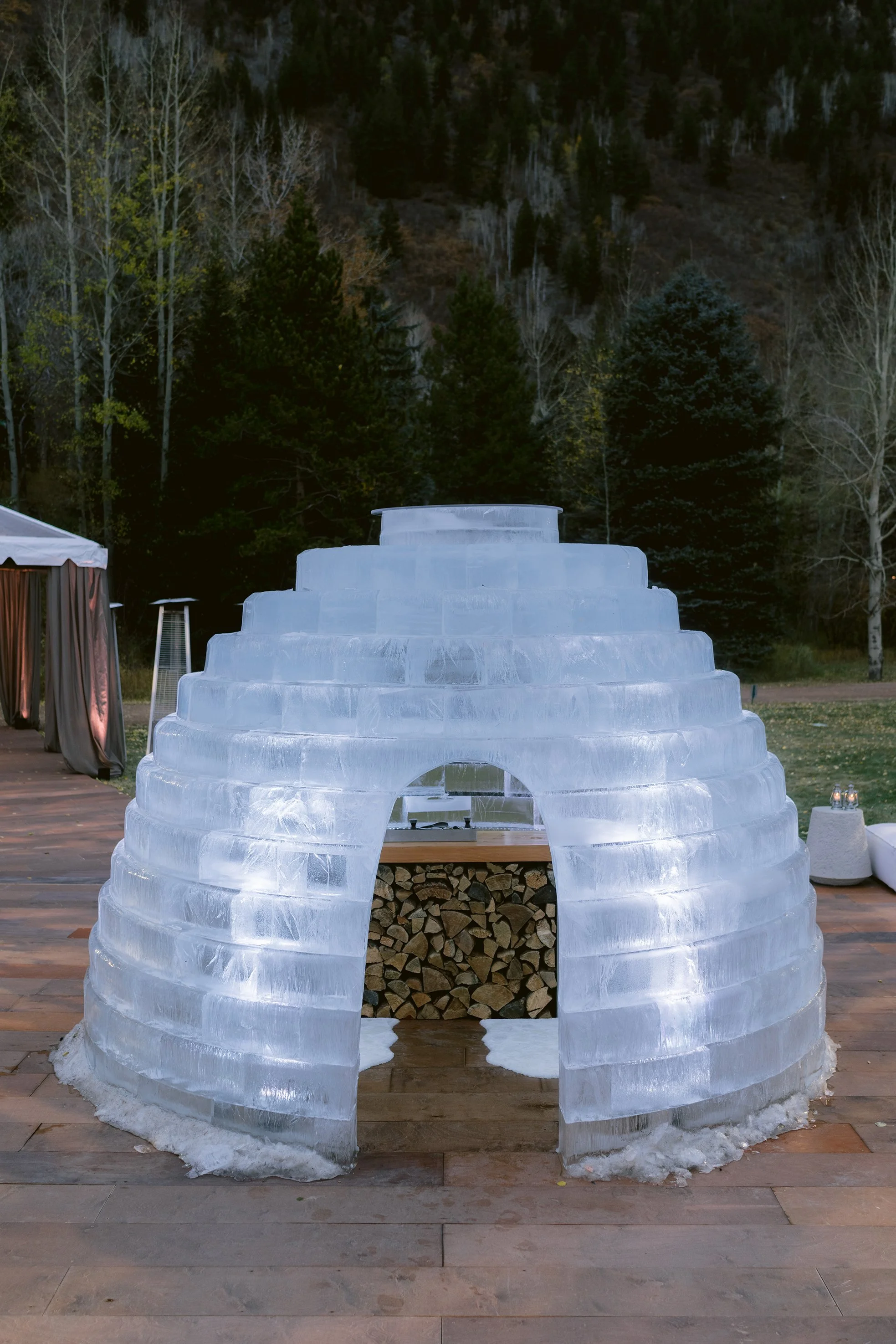 Igloo Bar.JPG
