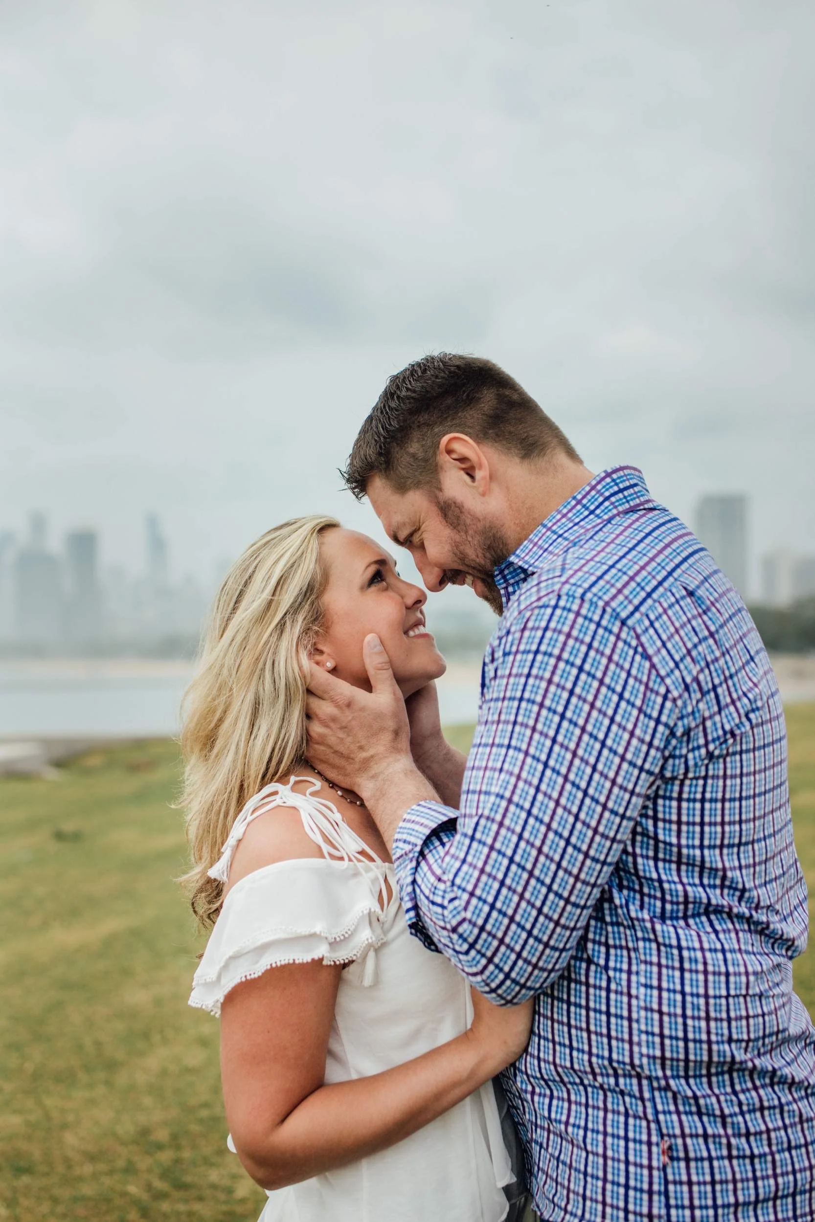 LE CAPE WEDDINGS | Kristen + Rich // Engagement Session in Downtown Chicago