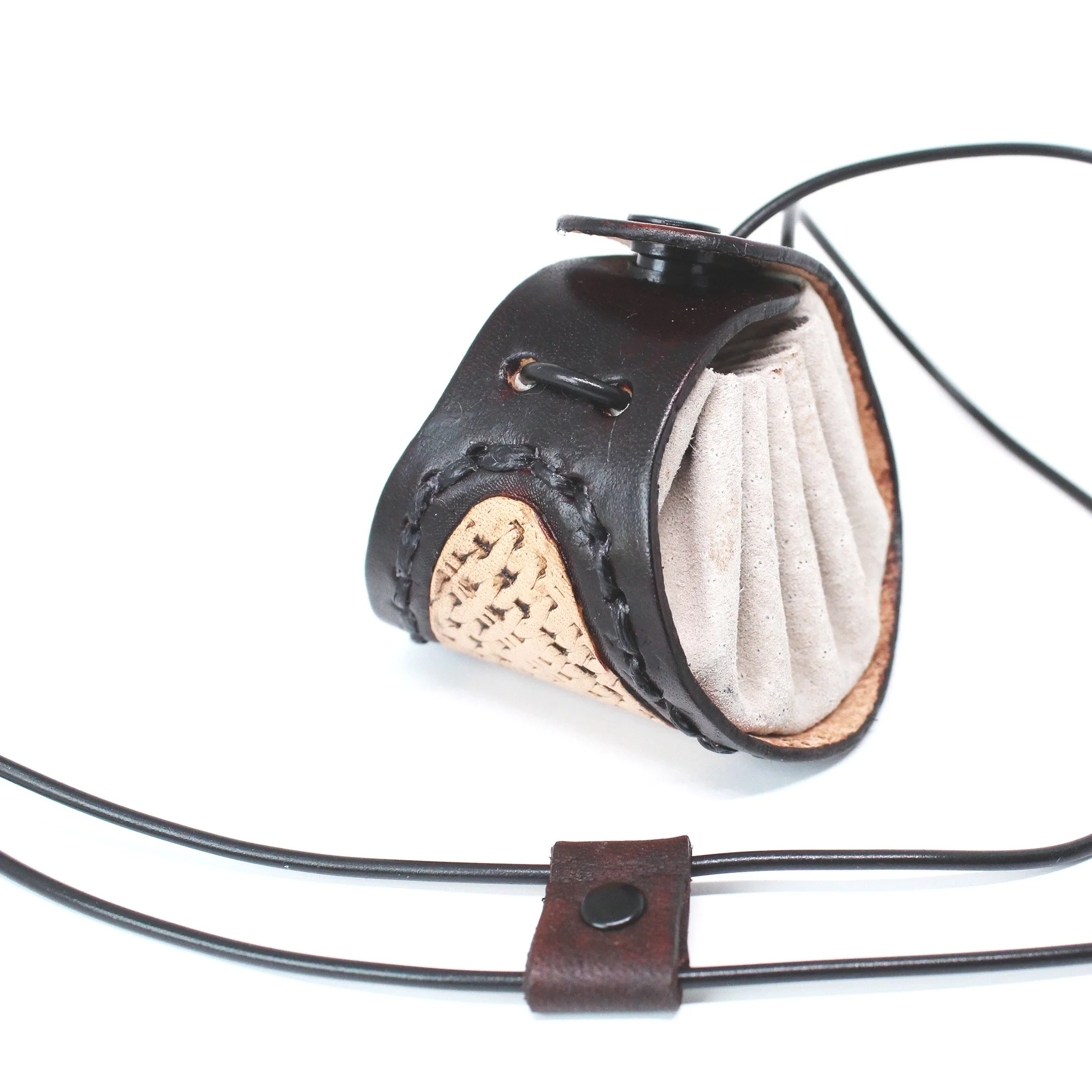 Leather+coin+pouch_B_1.jpg