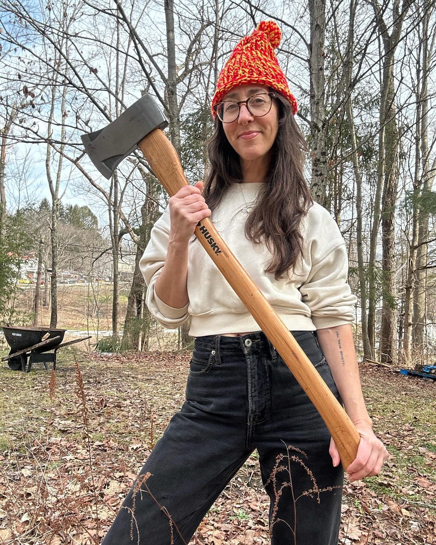 And now it&rsquo;s time to get the barn ready for weaving and other creative gatherings! It&rsquo;s in such great condition, so it&rsquo;s just getting it winterized, and bigger windows for more natural light, and electric, and painting, and and and 