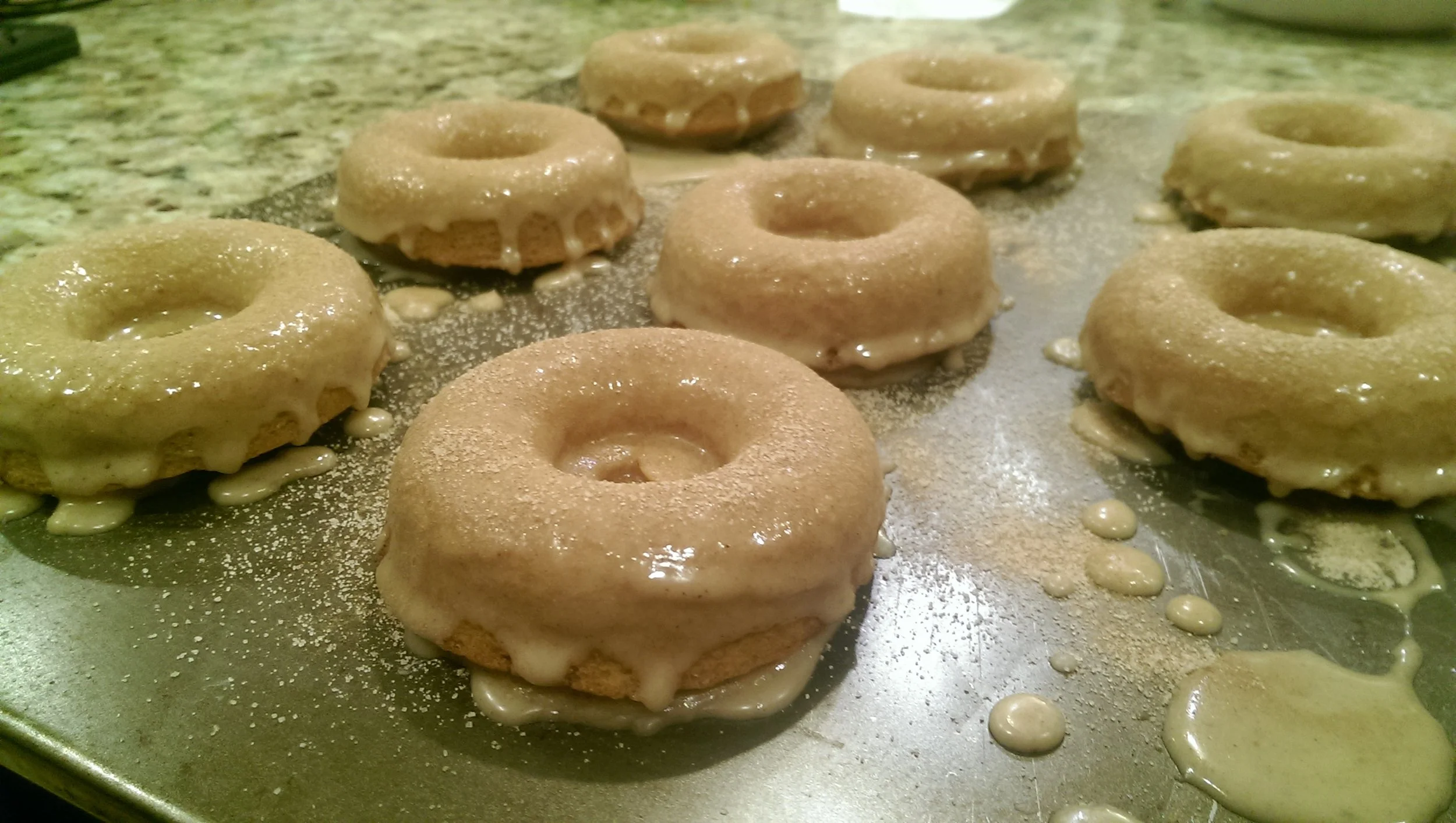 Apple Cinnamon Dognhuts