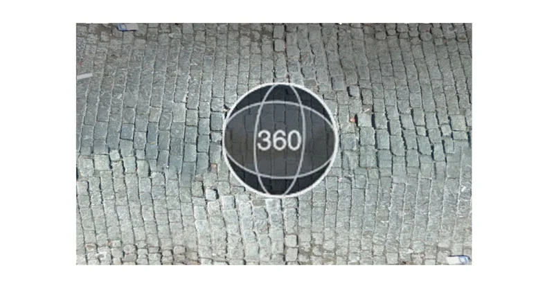 dl10c-360video-scene[center-cobblestone]-v2.jpg