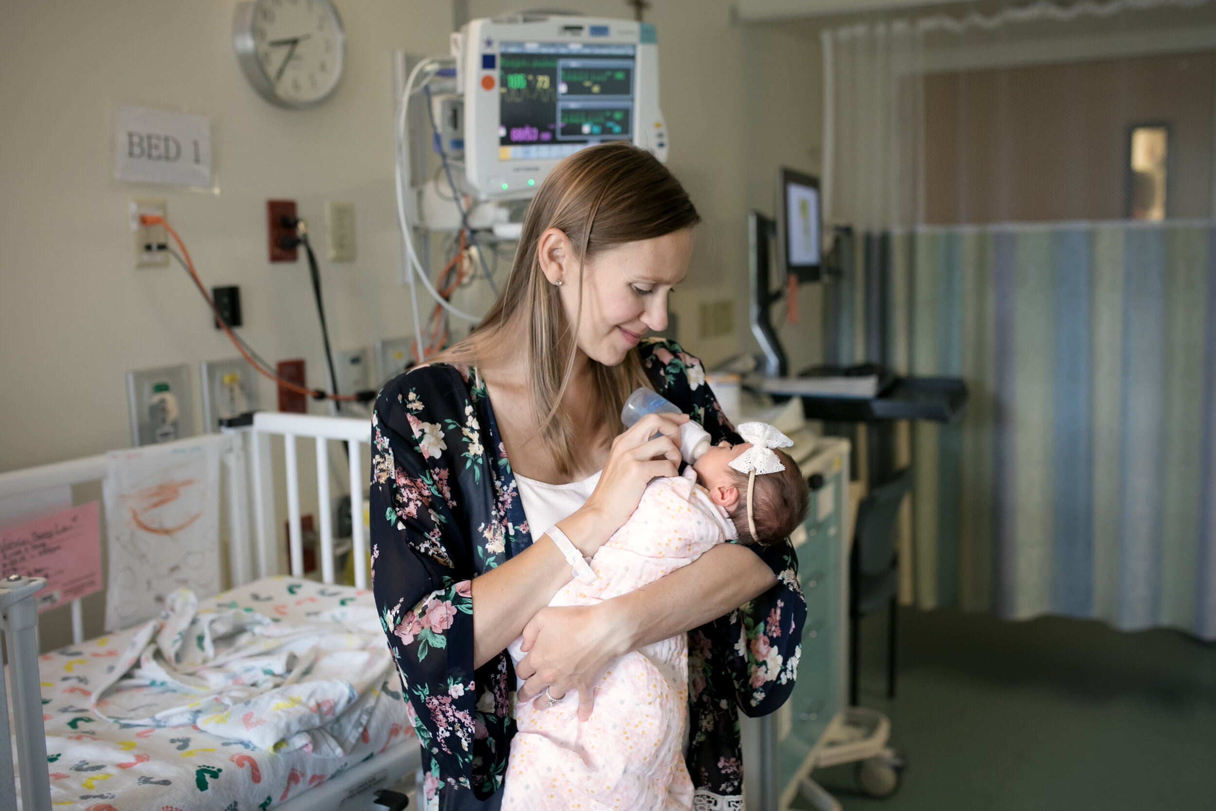 best Fresh48 hospital baby newborn photgrapher portland beaverton oregon st. vincents-15.jpg