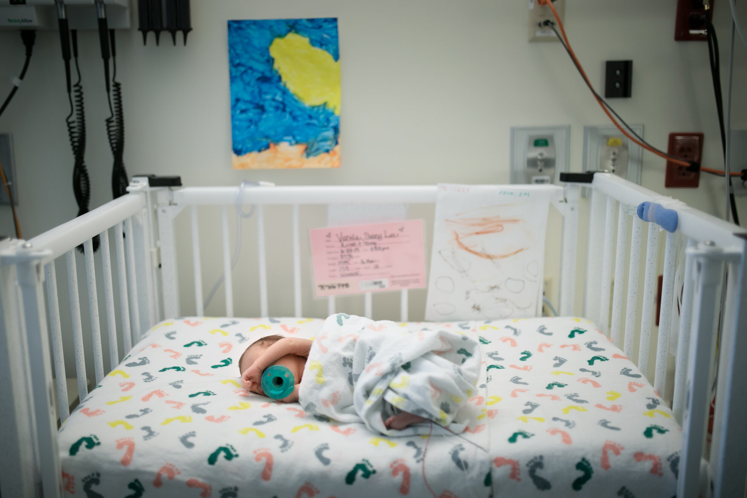 best Fresh48 hospital baby newborn photgrapher portland beaverton oregon st. vincents-14.jpg