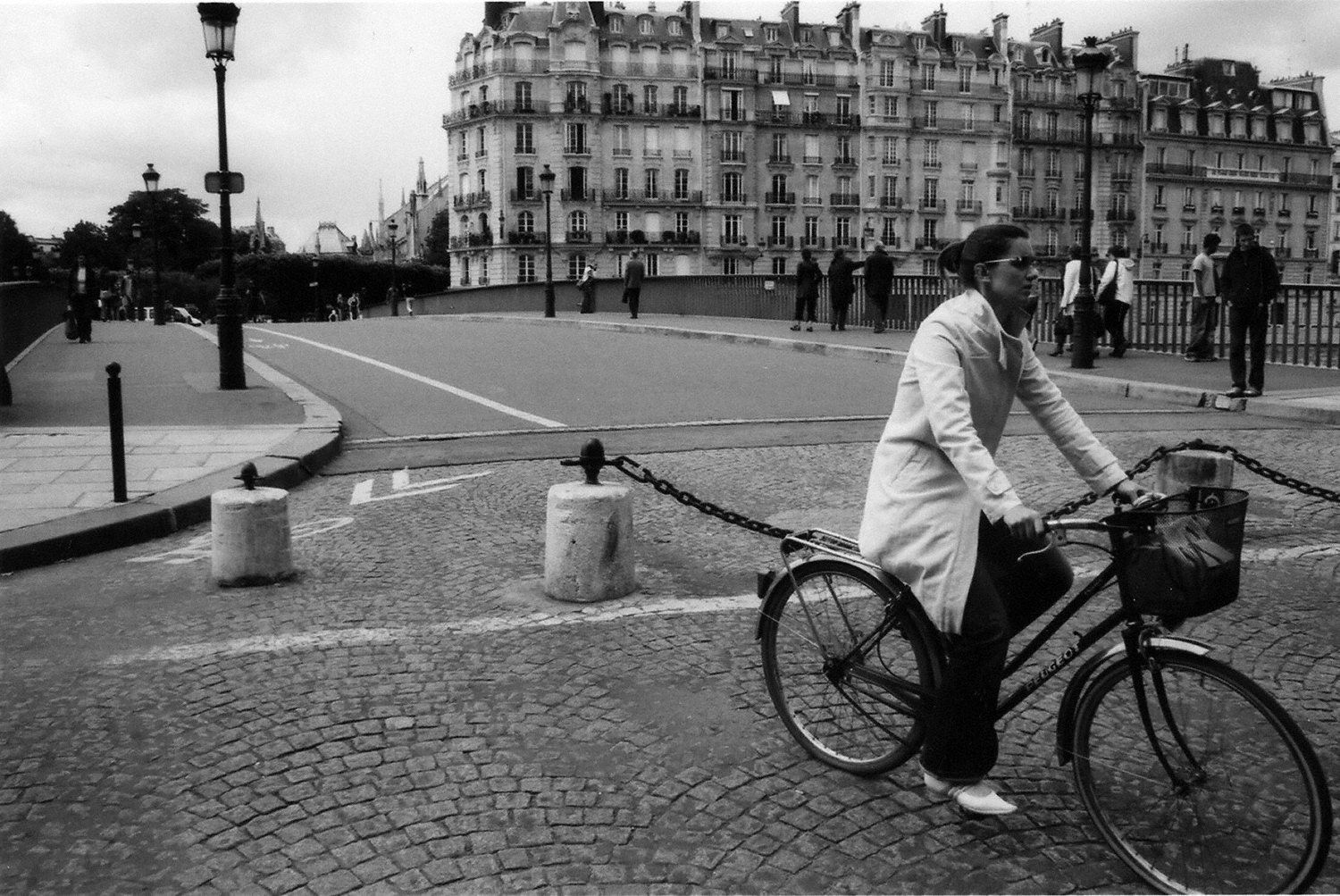 Paris: Commuter Cyclist