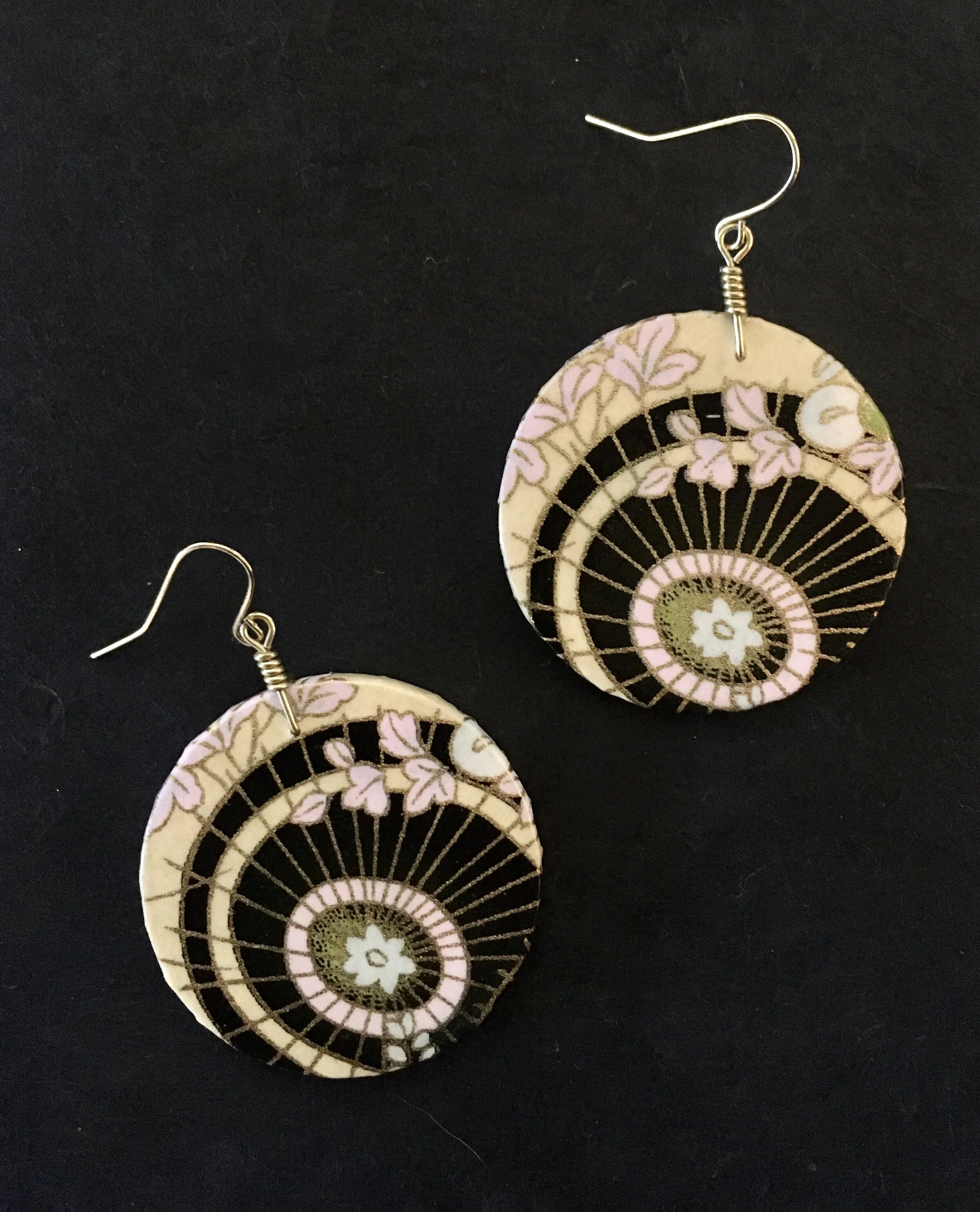 lg circle cream 2.jpg