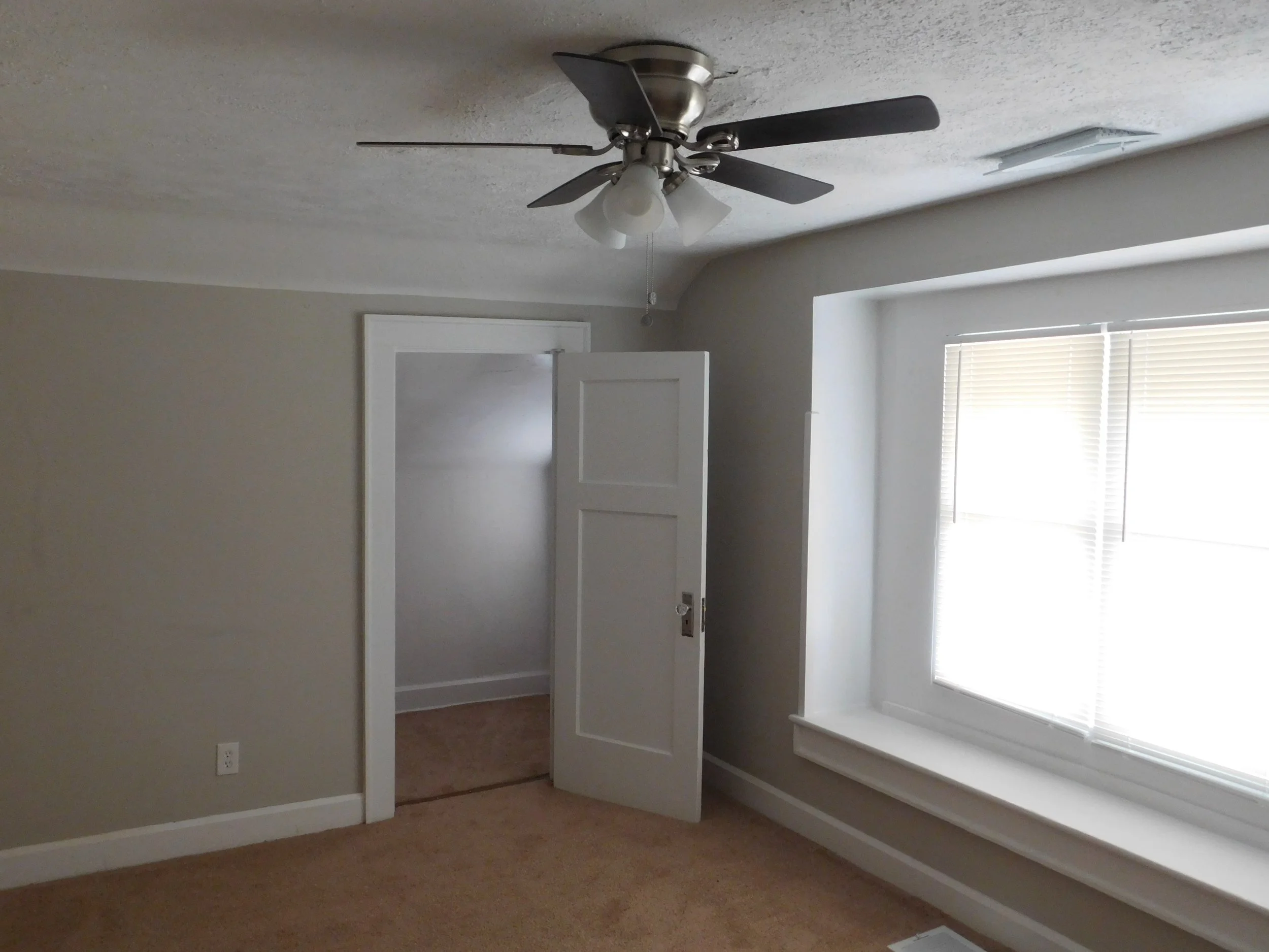 624 N. Gray St (114).JPG