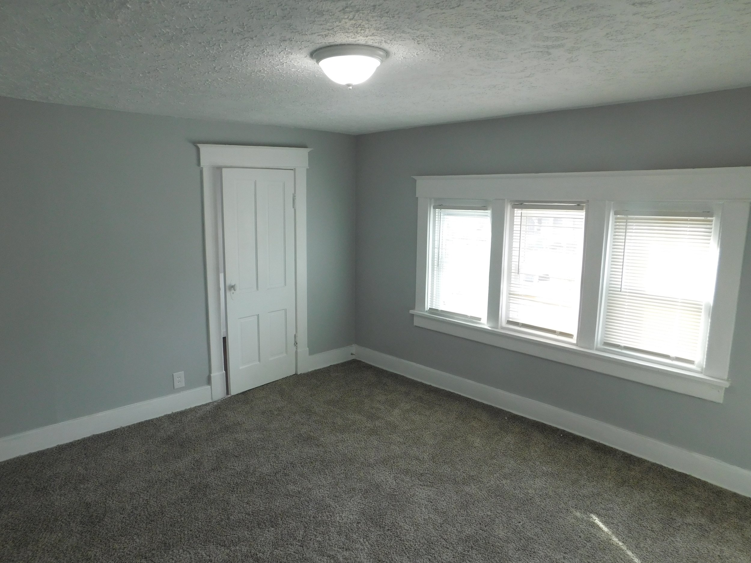 1046 W. 33rd St (89).JPG
