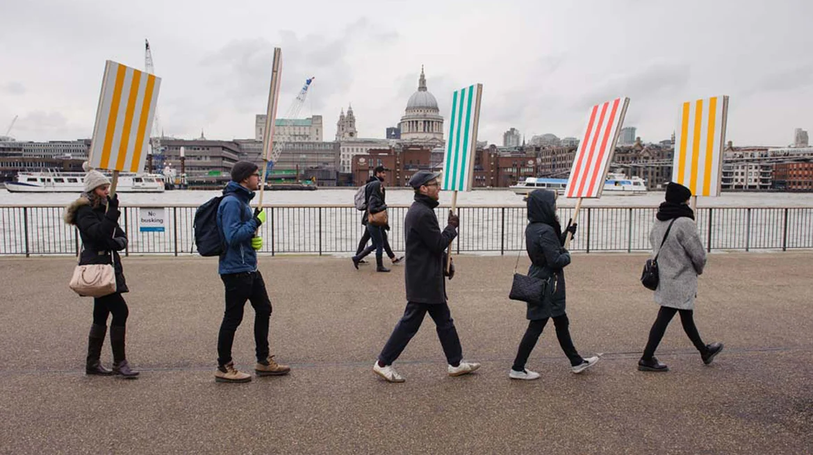 Daniel Buren Performance 'Ballets for London', Millennium Bridge, 20th February 2015. Photographer: Richard Eaton