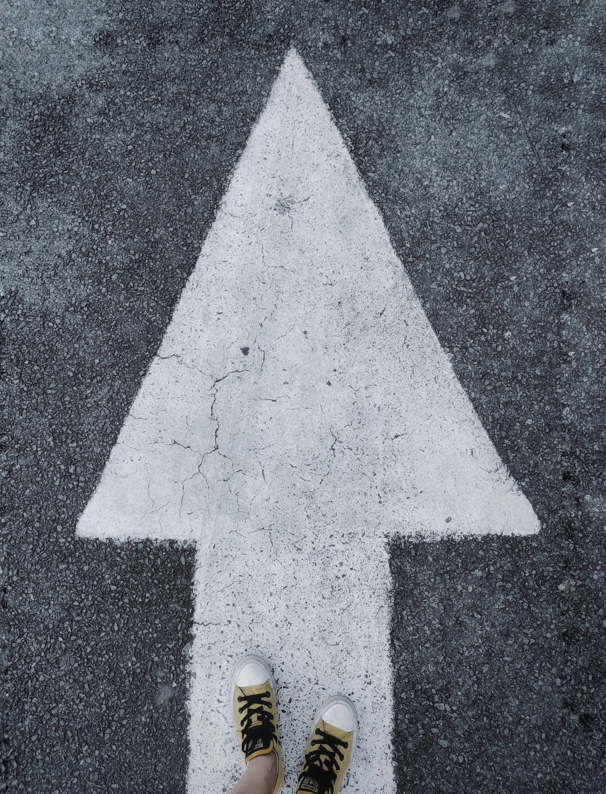 arrow-asphalt-direction-1745766.jpg