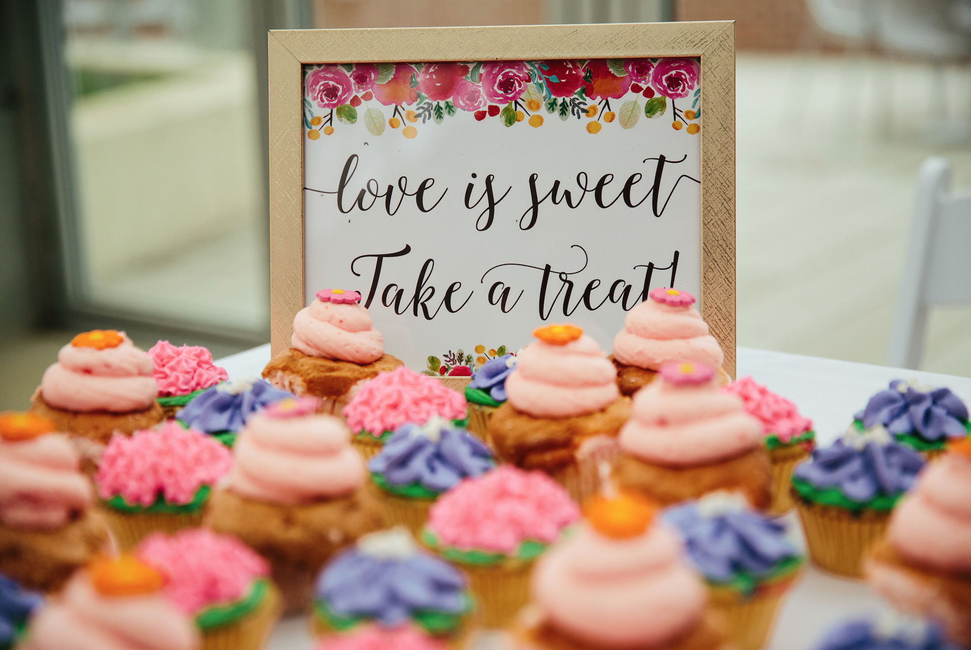 Cupcakes decorated like flowers.