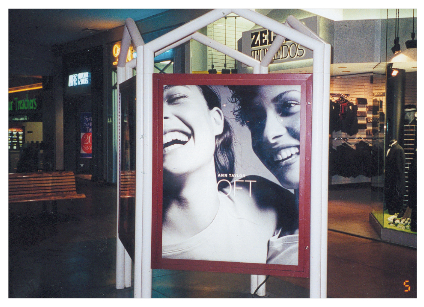 **ERIKA PERRY_PORTFOLIO_284_4.jpg