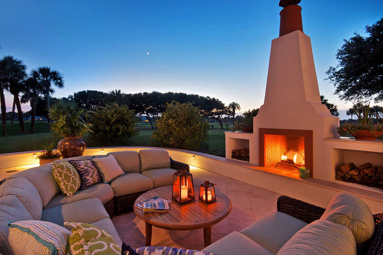 Outdoor-Fireplace_DelMar.jpg