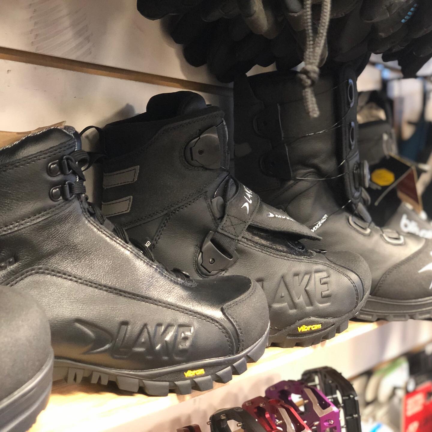Welcome @lakecycling to the Sessions Family!! 

Swipe to see the three models we have in stock now!