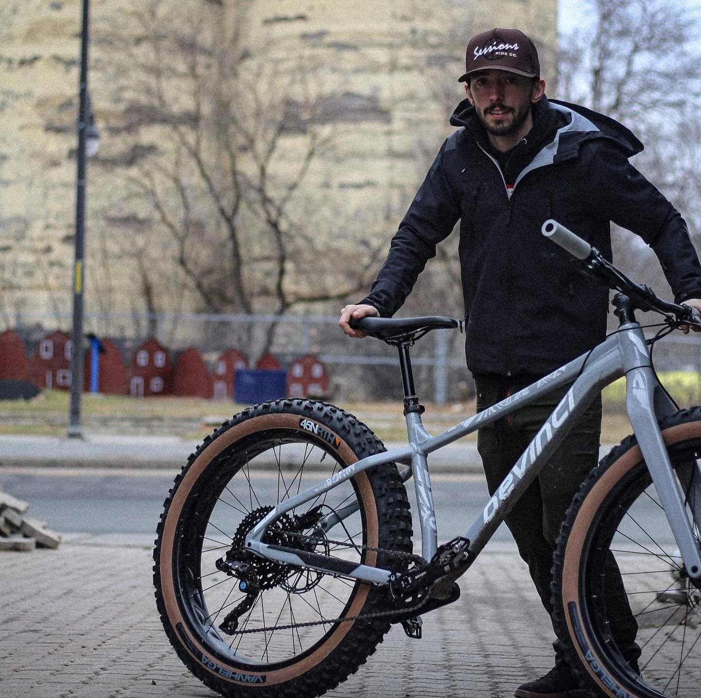 Staff Phat Bike Check!!

This week we have our first Fatty bike check with John and his brand new Devinci Minus 2021.

These bikes just arrived this month and we're stoked on these Canadian made @devincicycles. 

John wanted to test out some differen