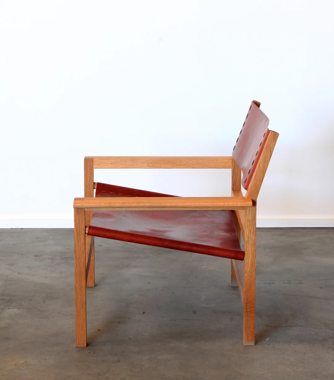 oak_lounge_chair2.jpg