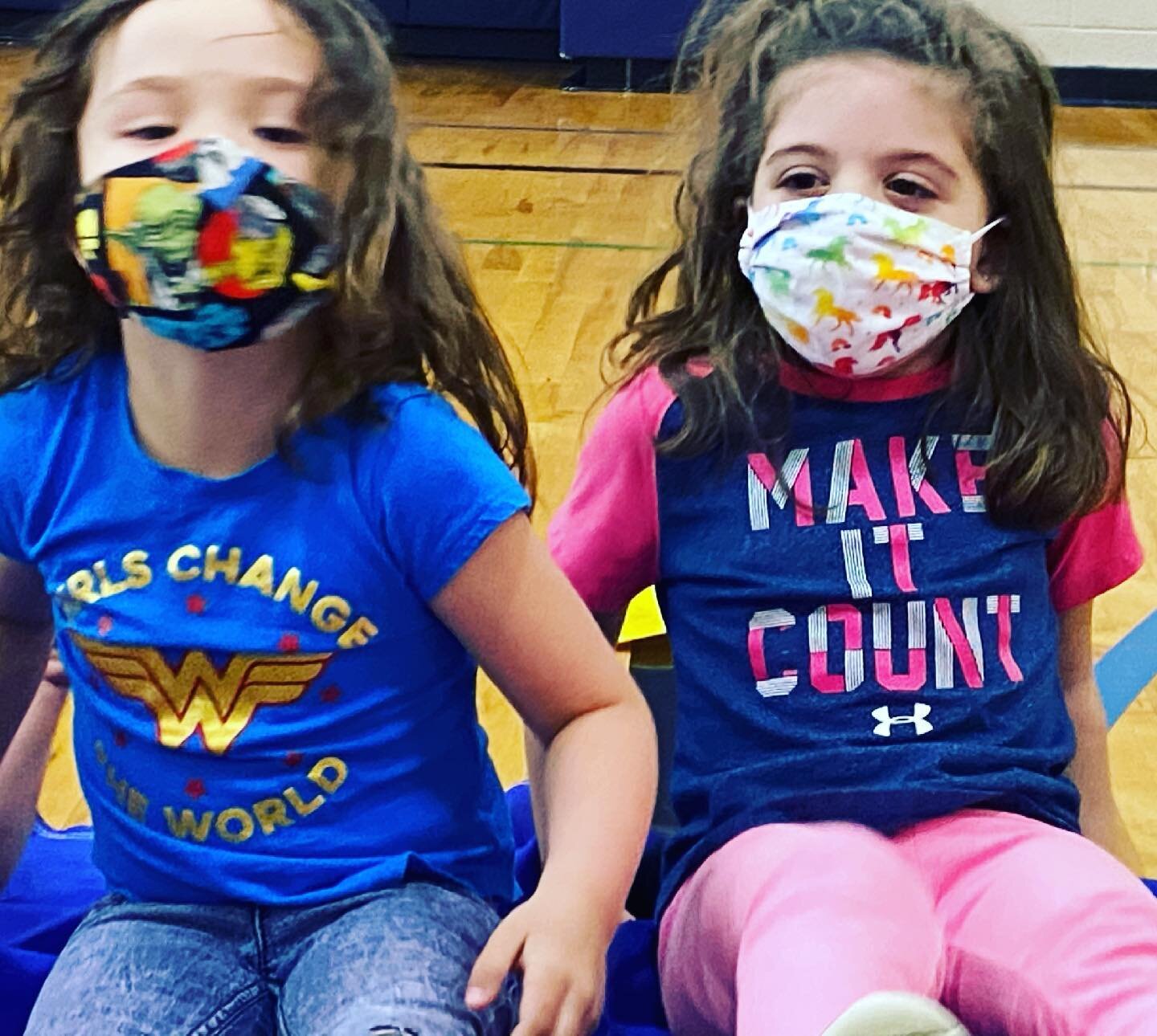 Girls do change the world. Support us in the fight to get more girls involved in sports.
Boys lead girls in the way in physical activity by as much as 40%. Positive sports experiences can change that. They can have a major affect on girls’ se