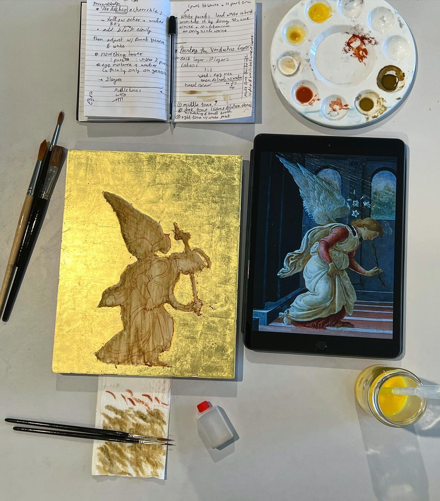 This week, I am learning a Medieval European technique for gilding on gesso and painting with Egg Tempera with @alchemyofpaint &amp; it&rsquo;s been very interesting! This is four days worth of work and there is still lots to do 🎉☀️
.
20ct gold back