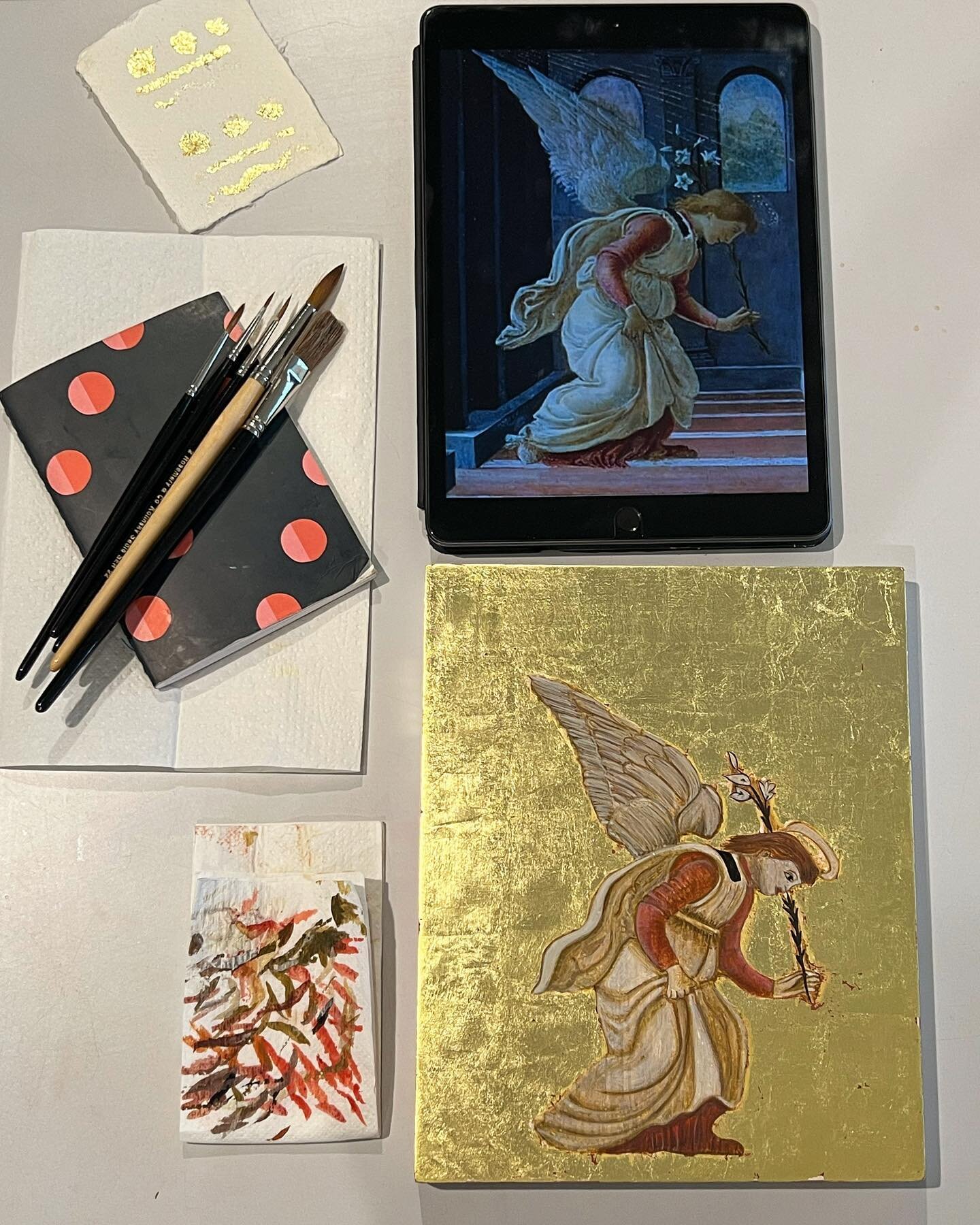 Five days of gilding on gesso and painting with egg tempera &amp; it was really interesting! So much to practice and to learn still though. My poor angel&rsquo;s face need a complete makeover lol!
.
Thank you @alchemyofpaint for a great class! :) 
.
