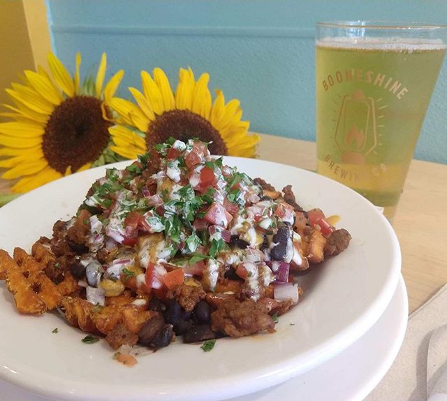 We&rsquo;ve got Loaded Sweet Potato Fries! 
Waffle cut sweet potato fries, black beans, avocado, onion, chipotle cheddar fondue, pico de gallo, cilantro, and ranch! Go crazy and add some chorizo as well 😎
Come pair it tonight with your favorite $3 p