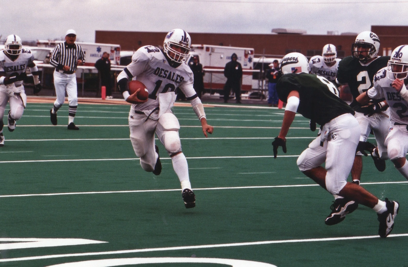 Dino Razzano (10) led the Stallions with 148 rushing yards in the DIII State Final