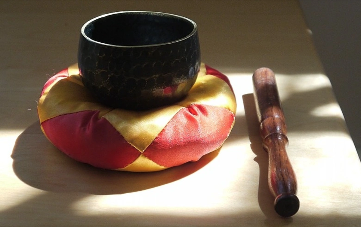 Opening to the flow of vedana (feeling tone):  A day of online meditation with Willa Reid, Elizabeth Day and Jill Shepherd