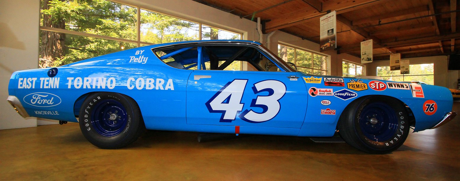 #43 1969 Ford Gran Torino Cobra