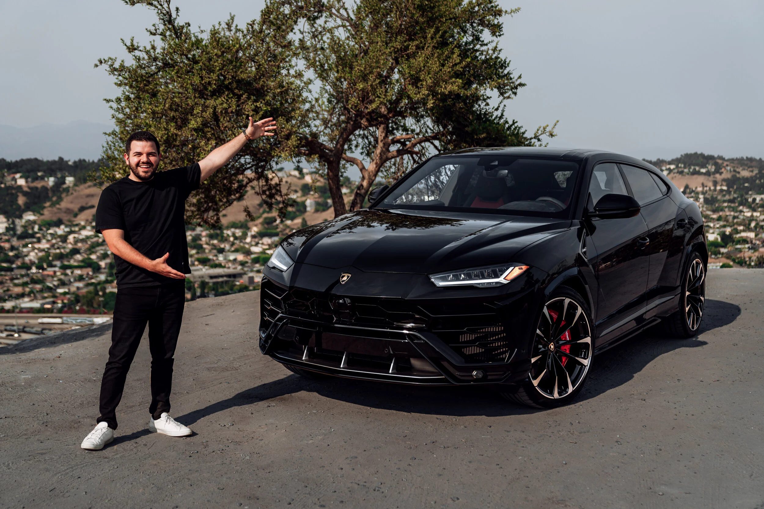 COURAGE LAMBORGHINI URUS REVEAL Editor