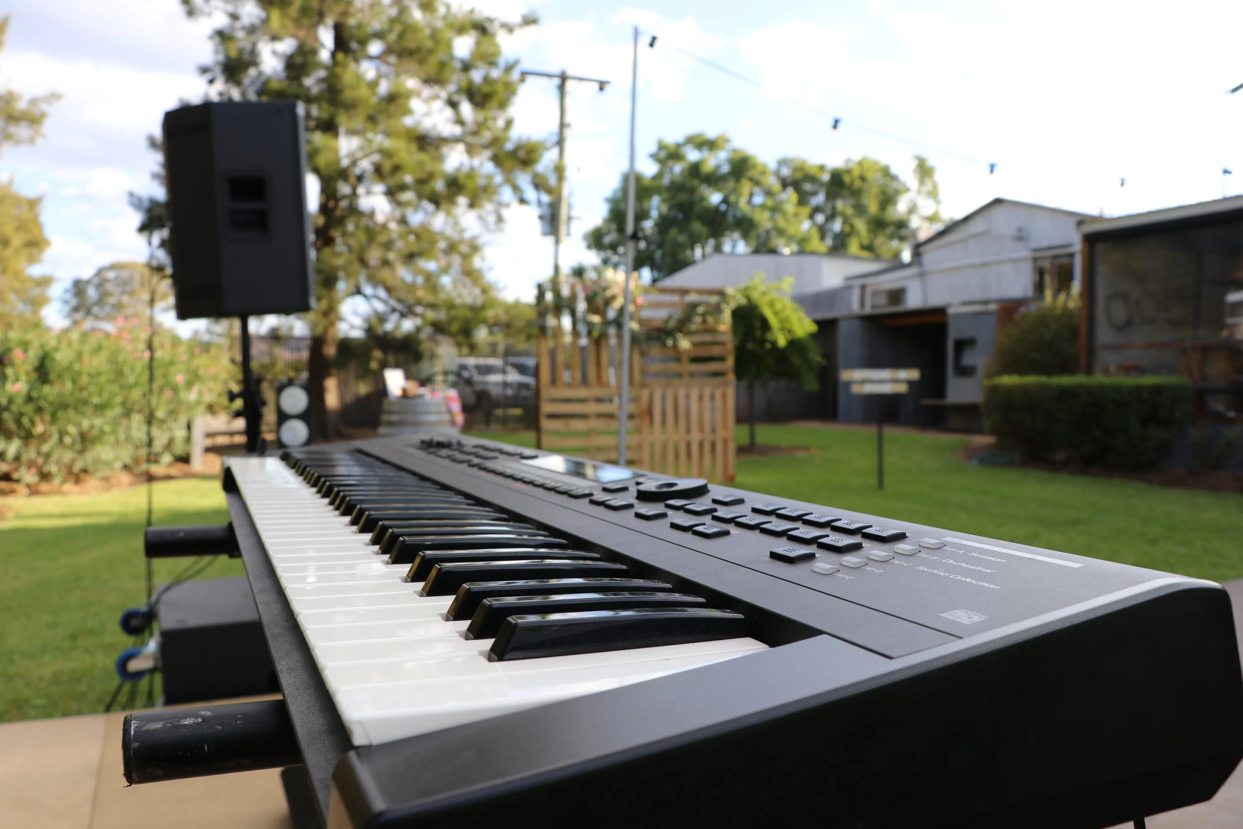 Keyboard and speaker