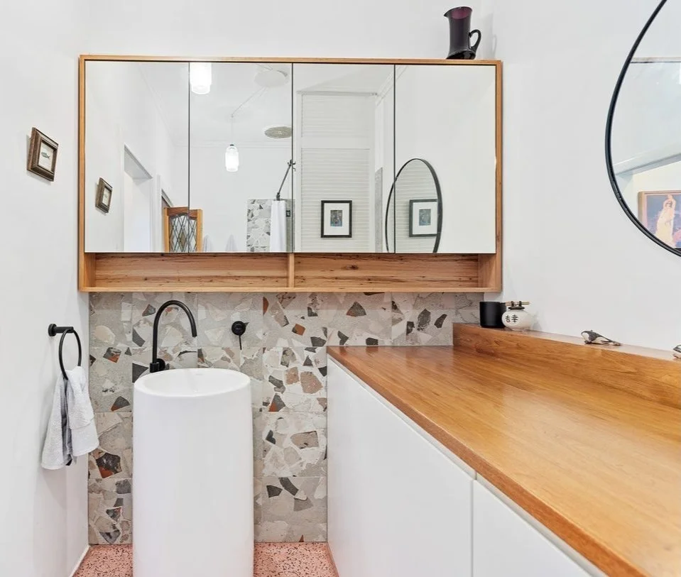 ddbathroom.jpg