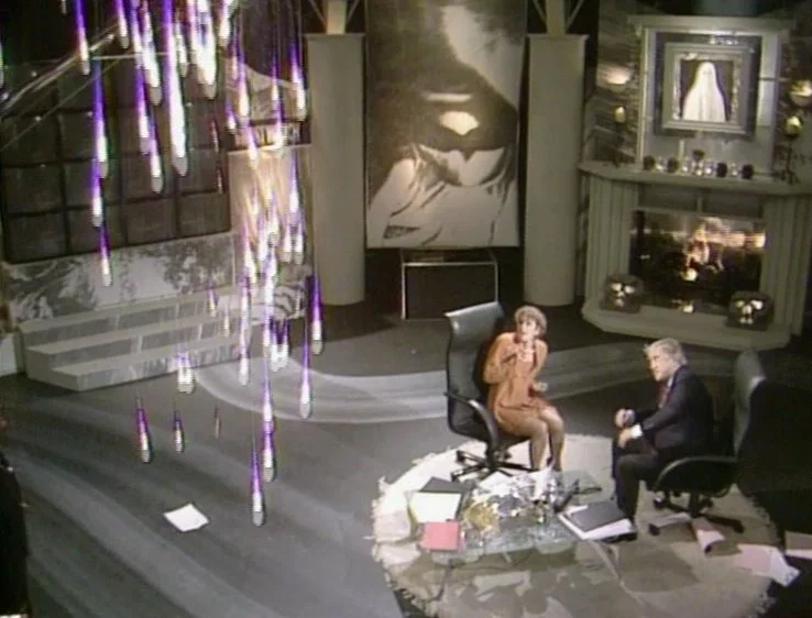"Mr Pipes" attacks the Ghostwatch studio ...