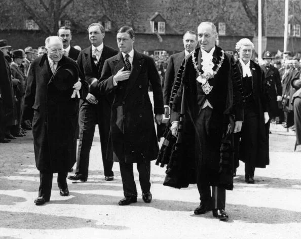 The opening ceremonies started as early as July 1929 when 600 freemasons marched through the town after anointing and laying the foundation stone.