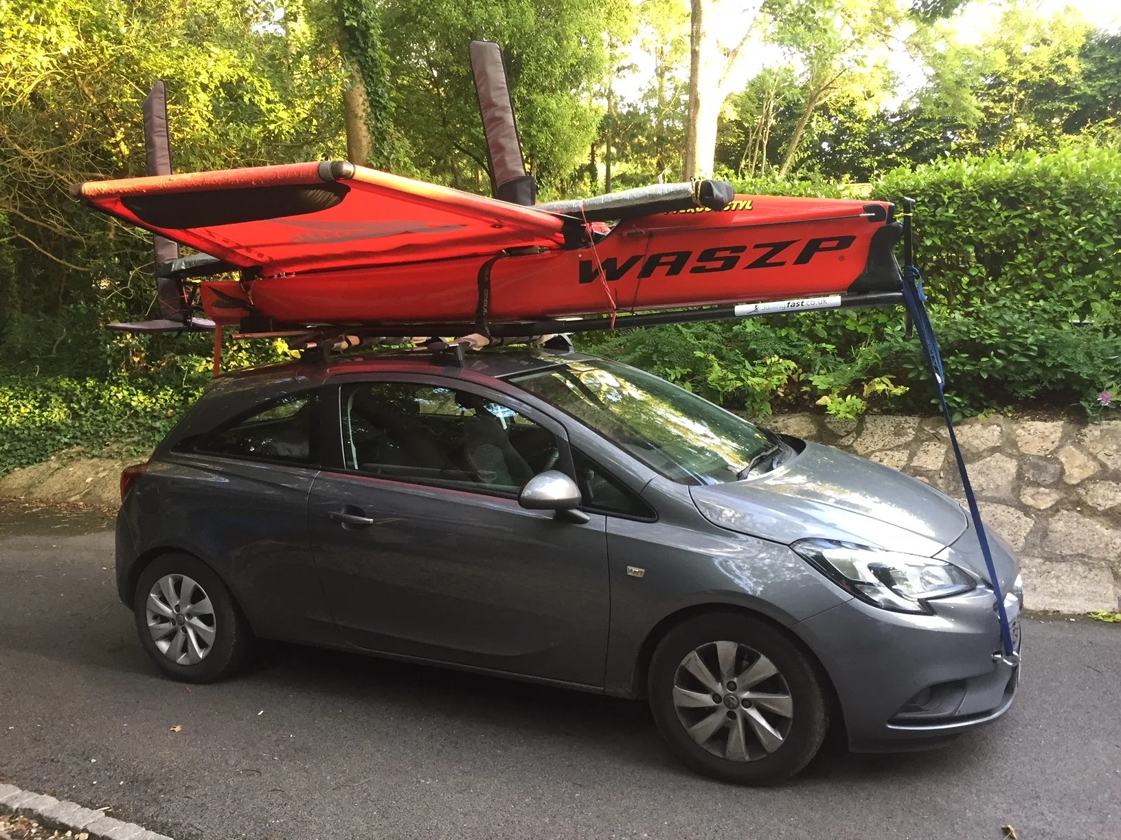 Anyway back to proper sailing! As well as my training in my Laser I organised a group of friends to sail the Waszp down in Weymouth. I was happy to find the Waszp fits perfectly on my corsa roof.