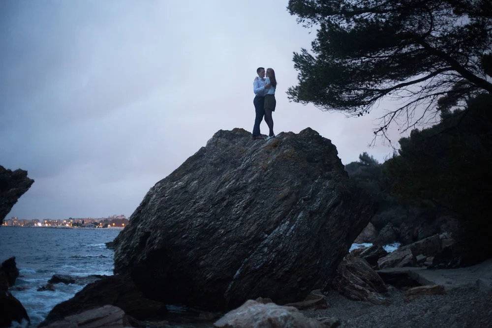 - Love Story - Une séance couple sur les falaises de Toulon 