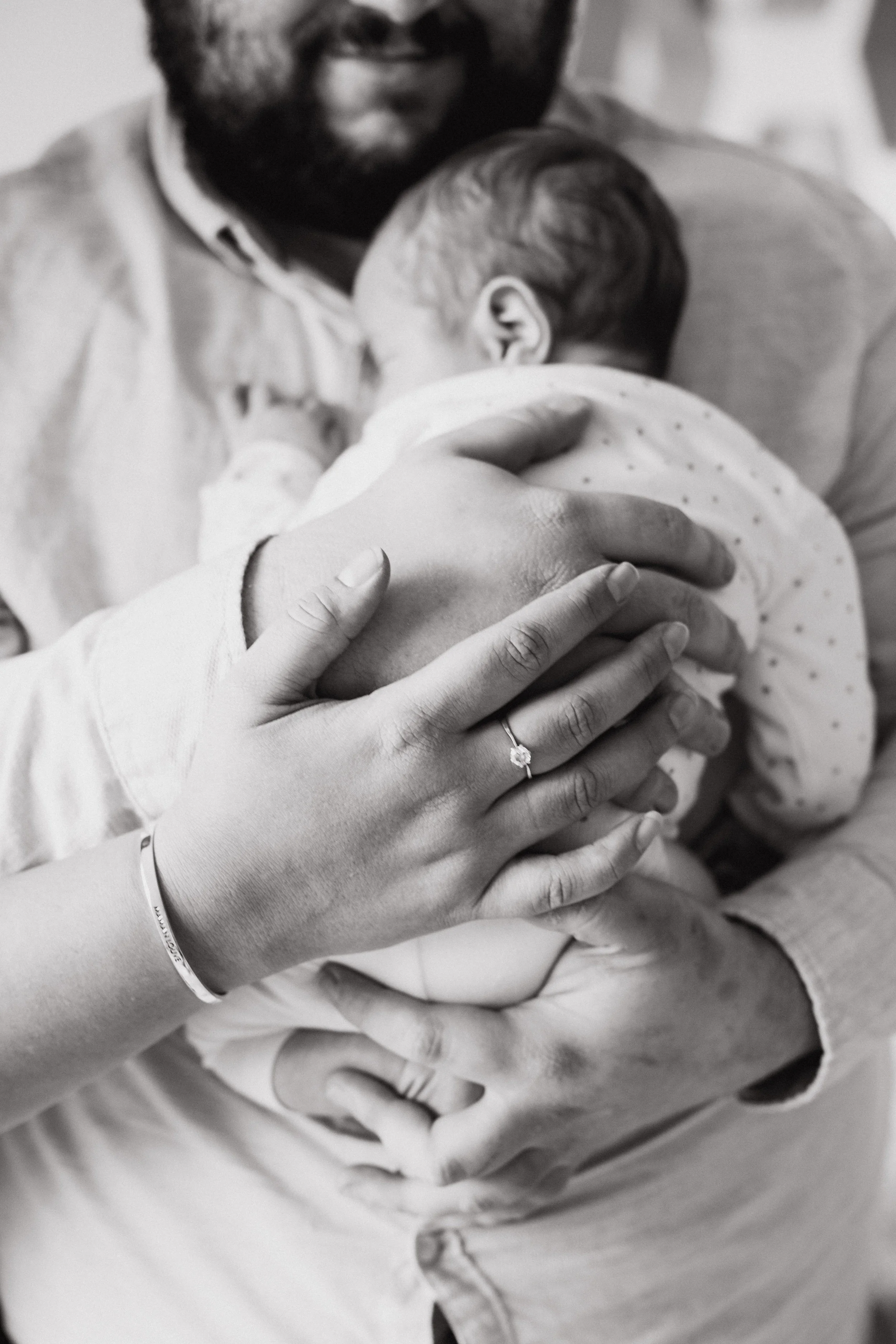 - Family First - La toute petite Mia 
